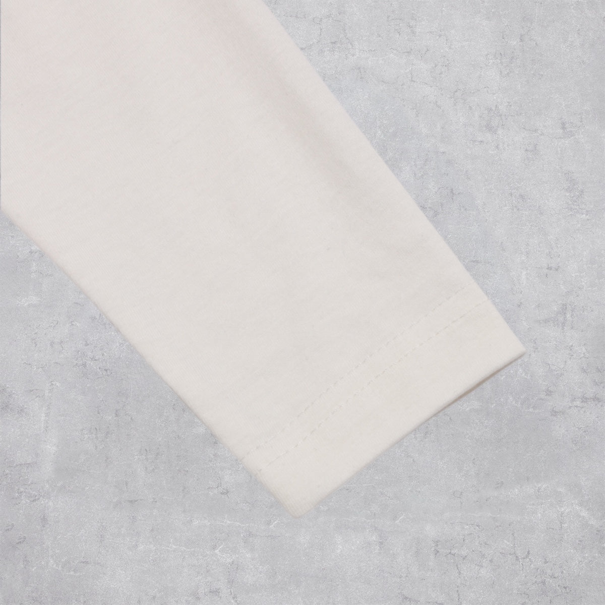 バックロゴ フェイクレイヤード 長袖Ｔシャツ