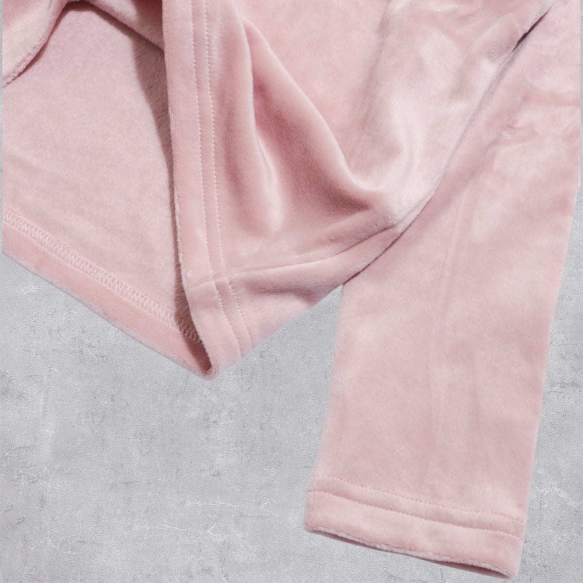 ストレッチベロア ハイネック長袖Ｔシャツ