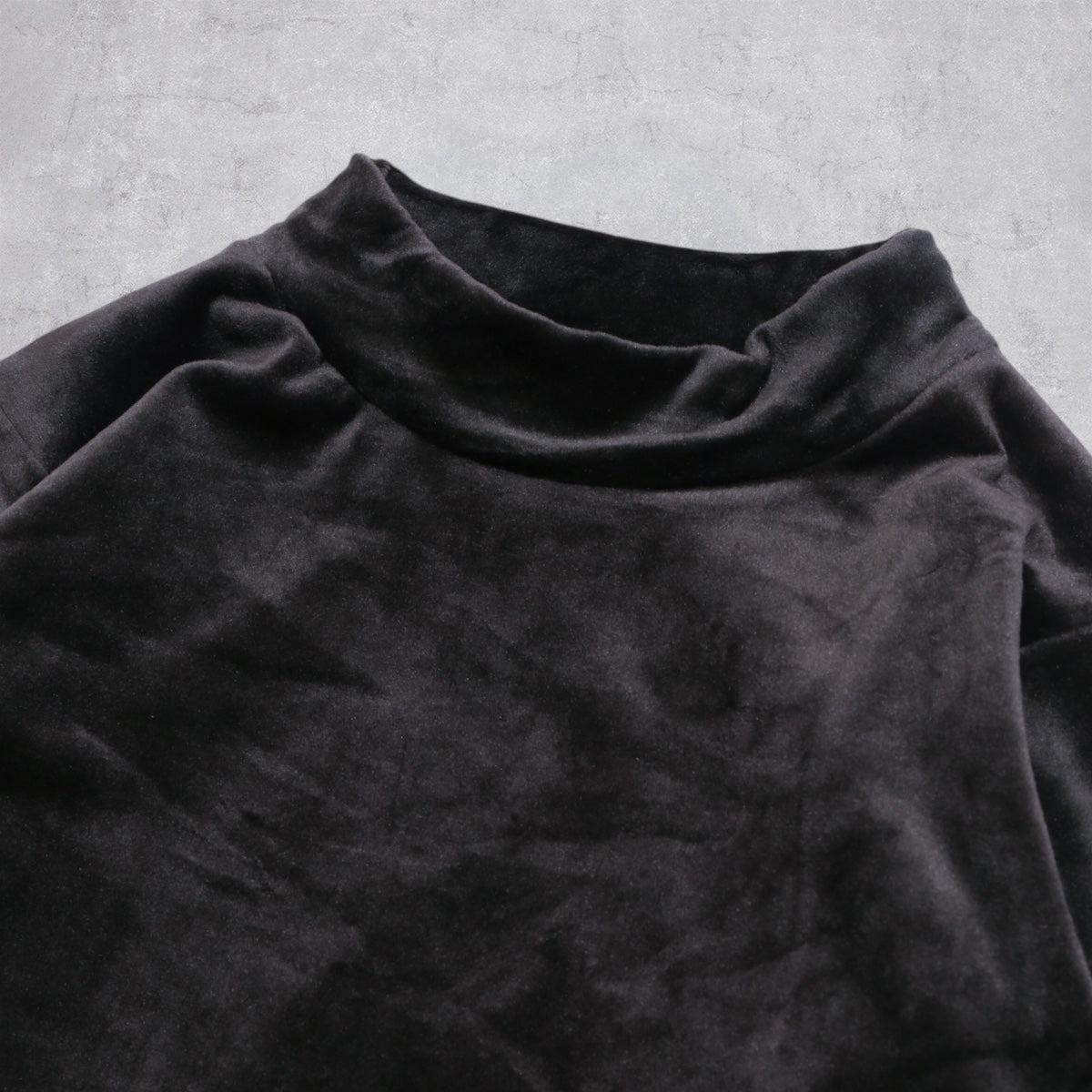 ストレッチベロア ハイネック長袖Ｔシャツ