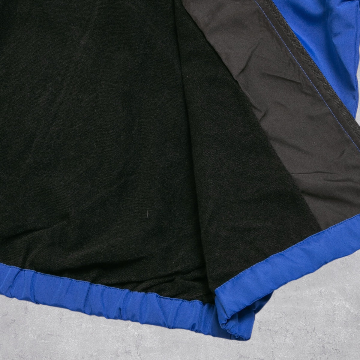 フード付き 配色切替ジャケット