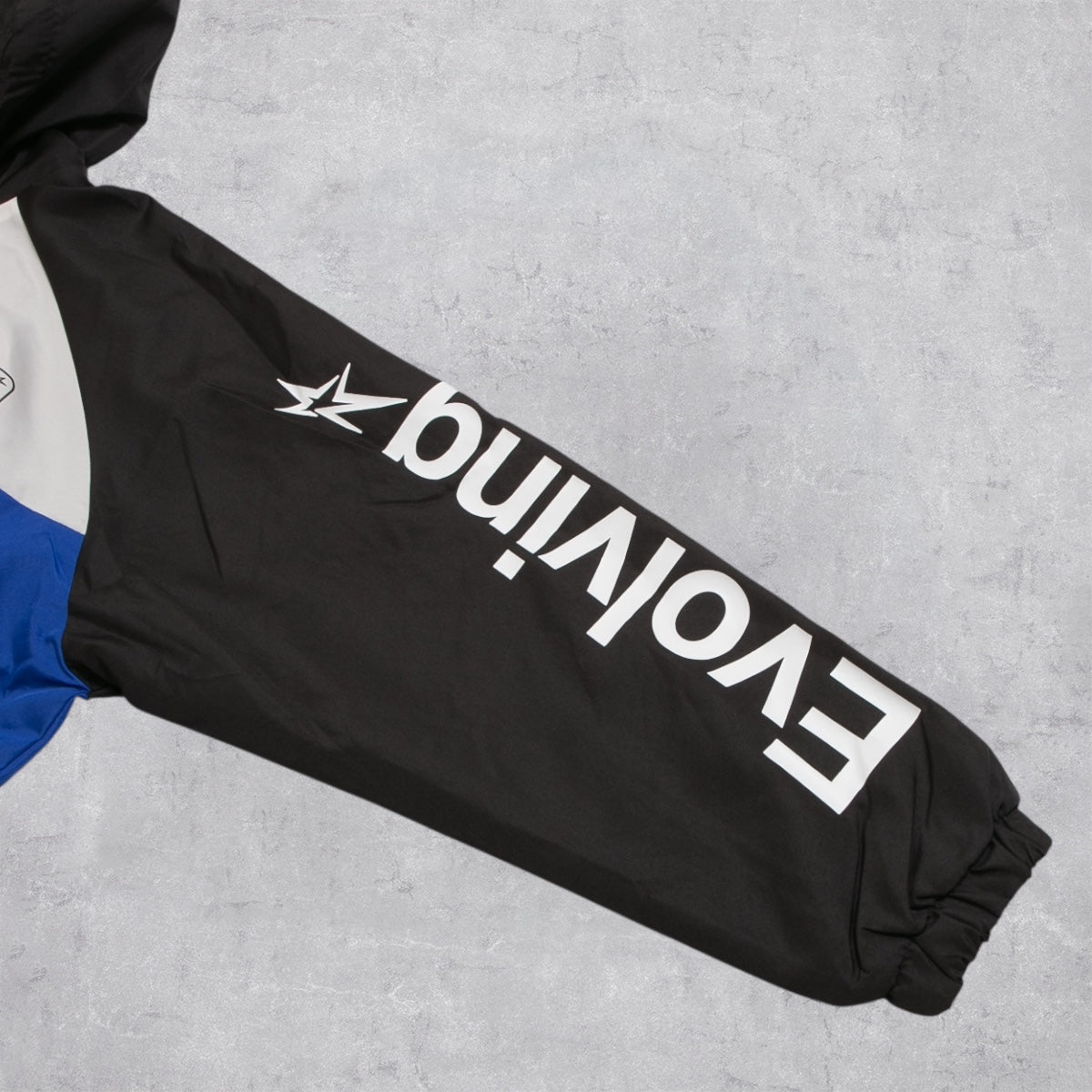 フード付き 配色切替ジャケット