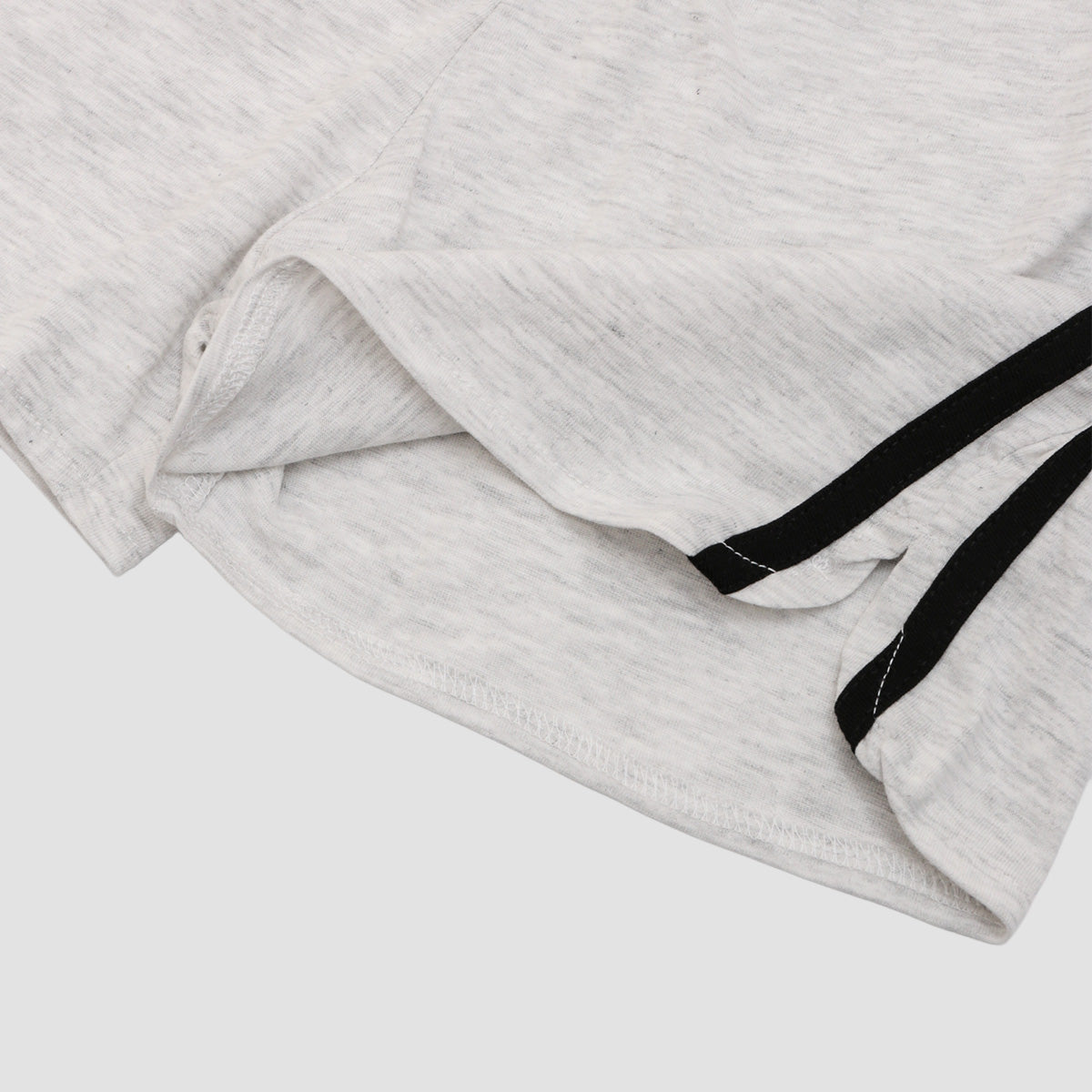 クロップド丈Tシャツ サイドラインショートパンツ セットアップ
