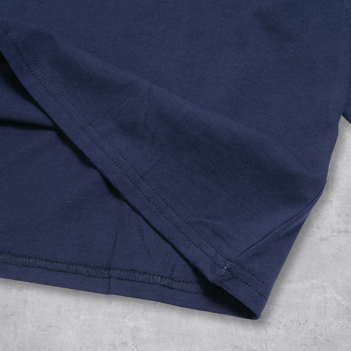 ロゴテープ使い バイカラーＴシャツ